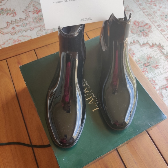 Boots - Picture 5 of 5